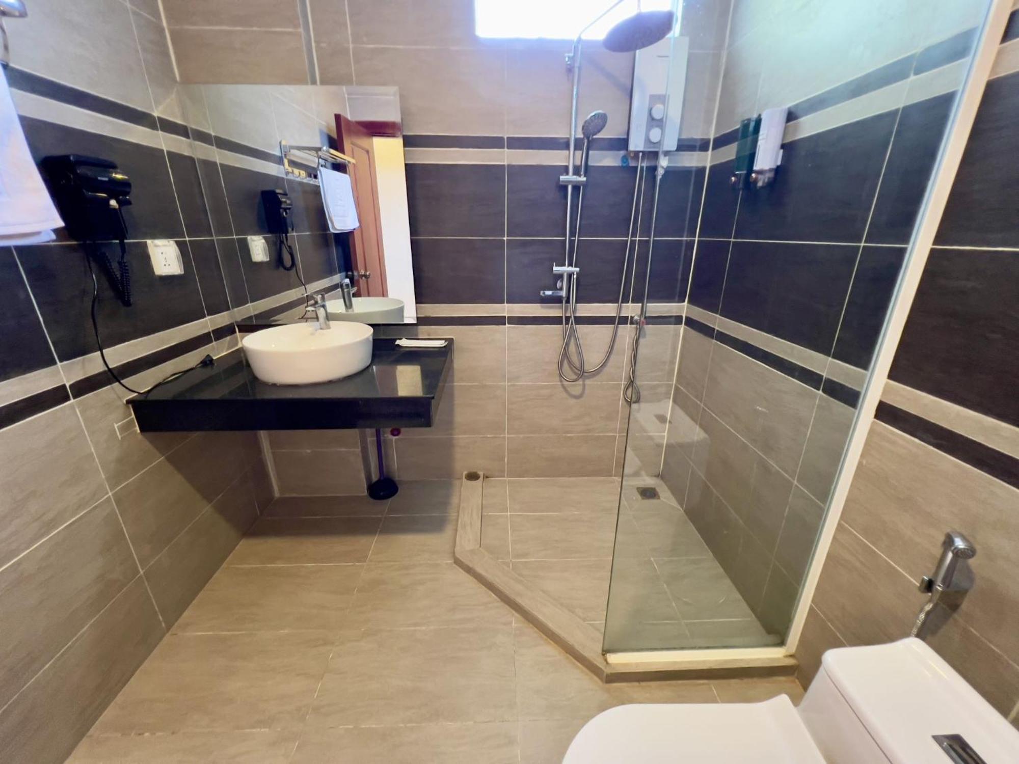 Nyna Villa Guesthouse 贡布 外观 照片